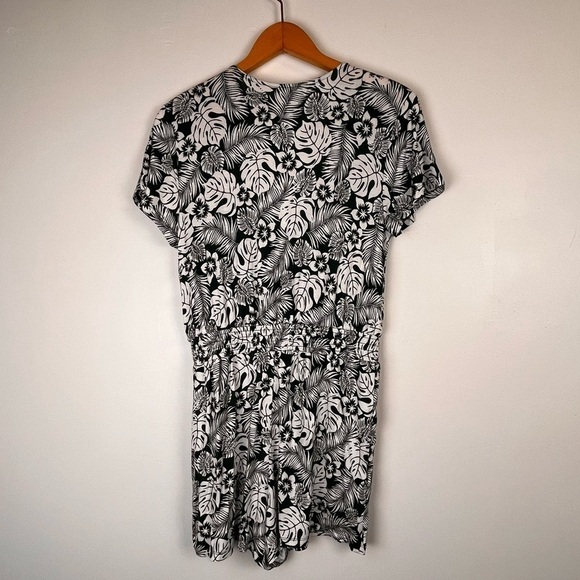 LOFT BEACH Floral short Romper Green Size XXS - Picture 7 of 8